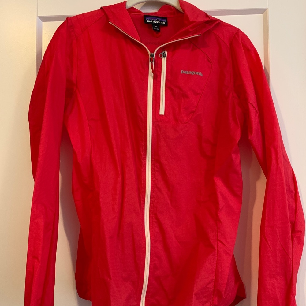 Patagonia women’s xs tangerine windbreaker